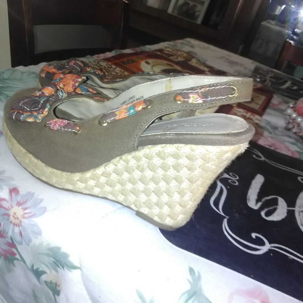 Play form shoes
